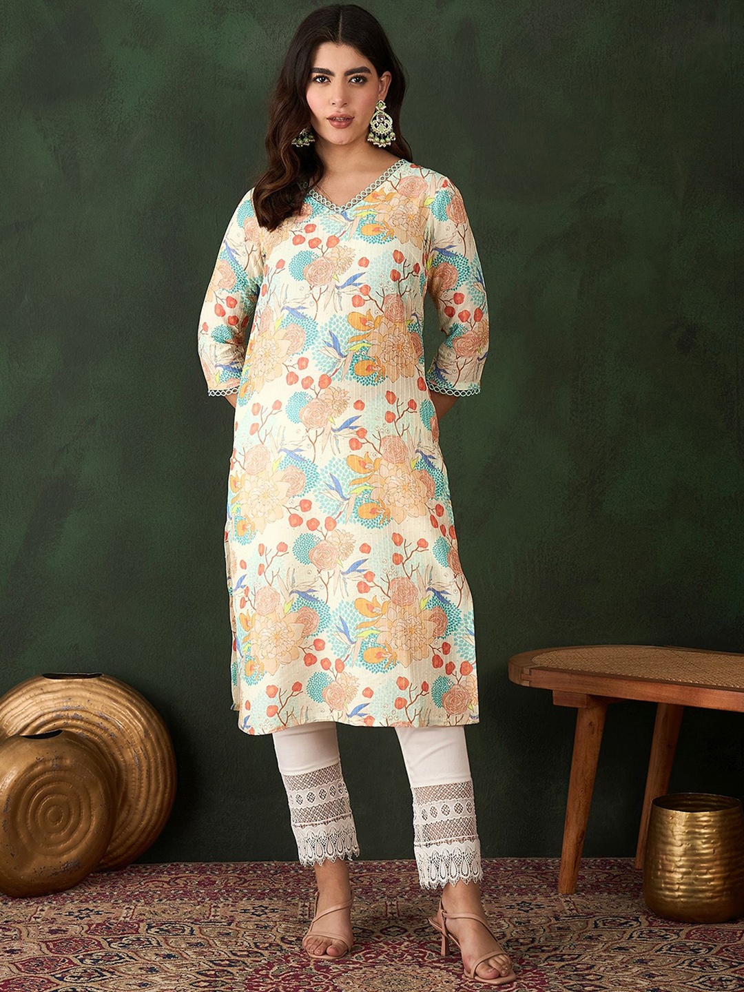 

Sangria Floral Printed Straight Kurta, Beige