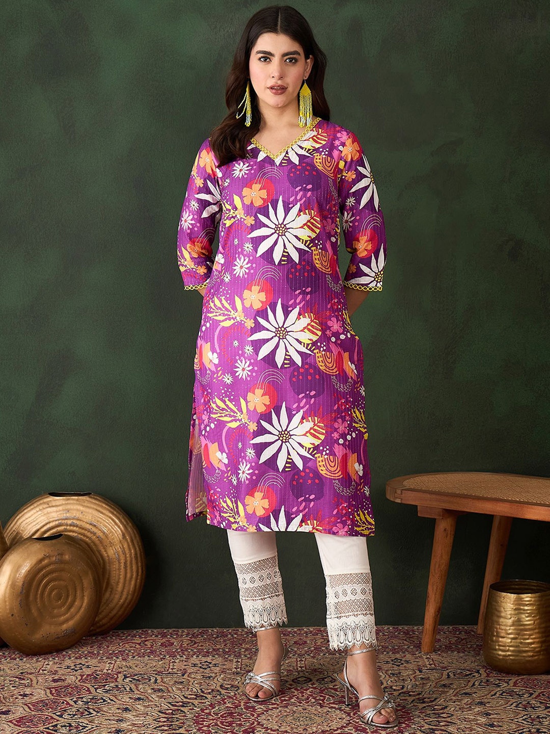 

Sangria Floral Printed Straight Kurta, Purple