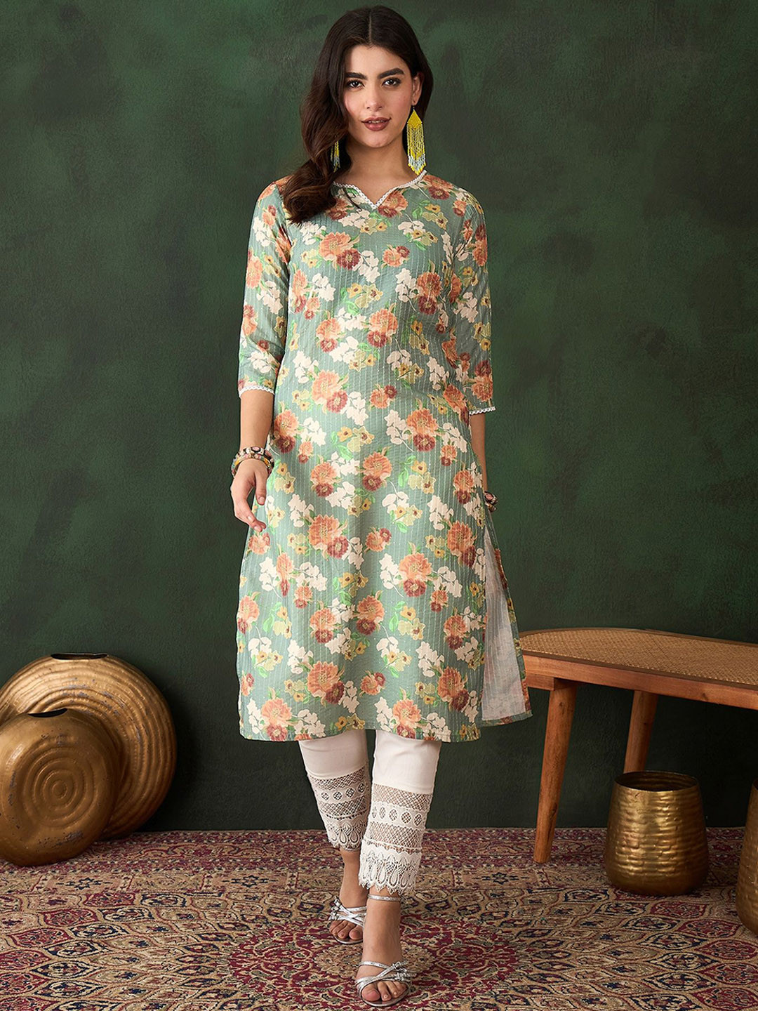 

Sangria Floral Printed Round Neck Straight Kurta, Green