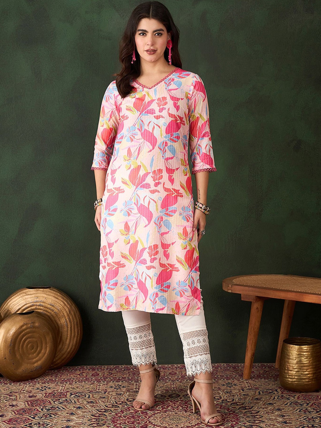 

Sangria Pink Floral Printed V-Neck Sequinned Machine Weave Straight Kurta