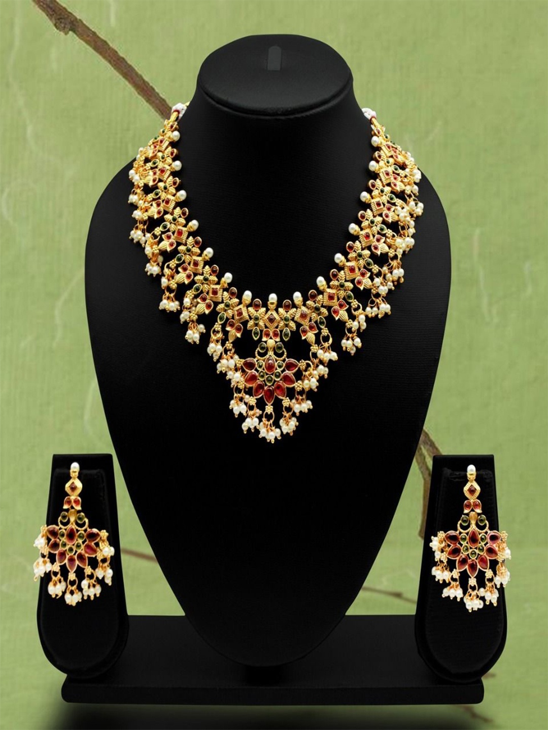 

JANAVI Gold-Plated Stone-Studded & Beaded Jewellery Set