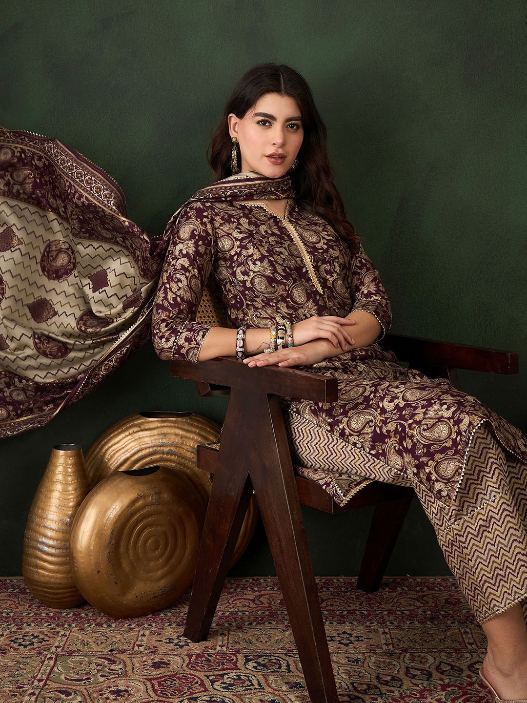 

Sangria Ethnic Motifs Printed Kurta With Palazzo & Dupatta, Purple