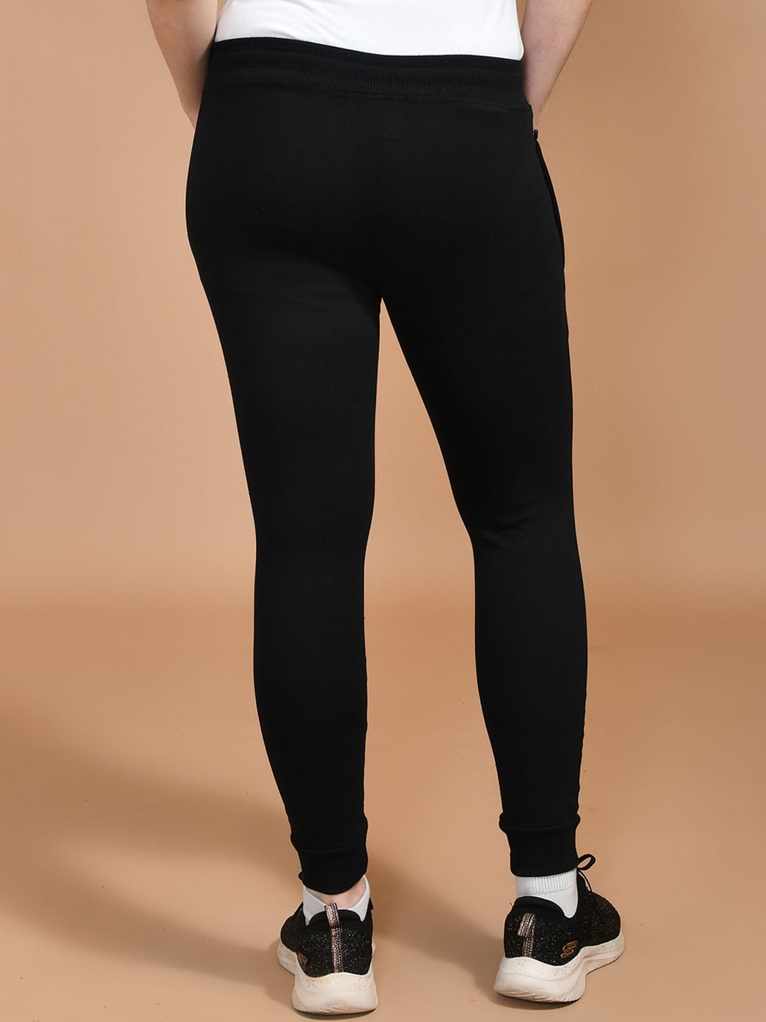 

SKYKNIT Women Mid Rise Double Rib Cotton Joggers, Black