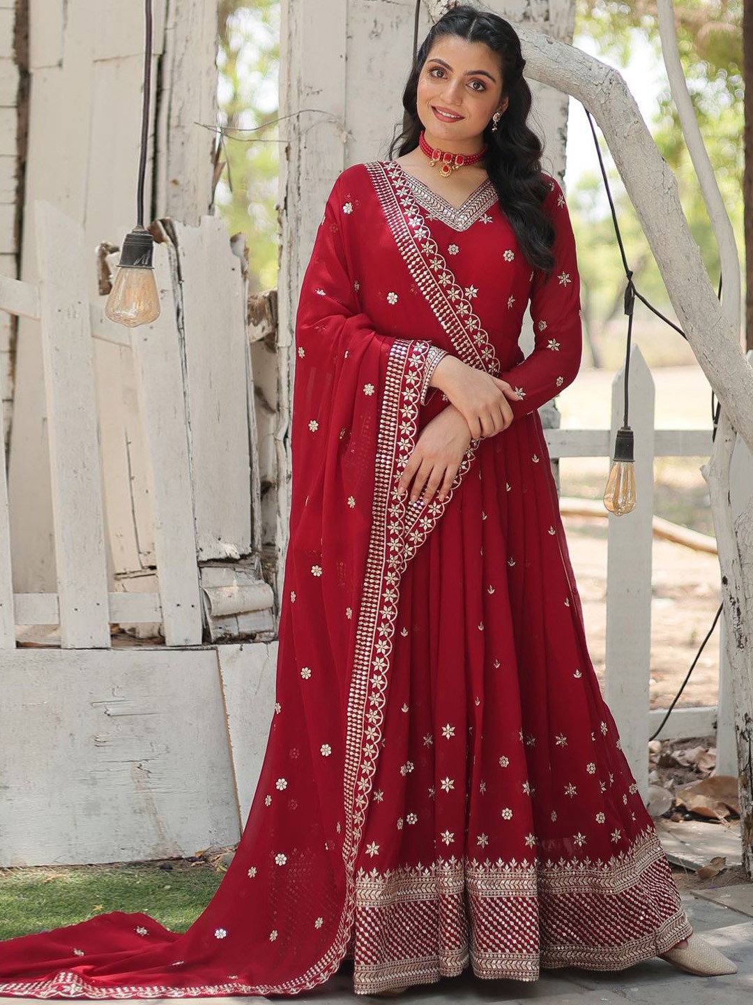 

Fashion Basket Floral Embroidered Zari Georgette Anarkali Kurta With Dupatta, Maroon