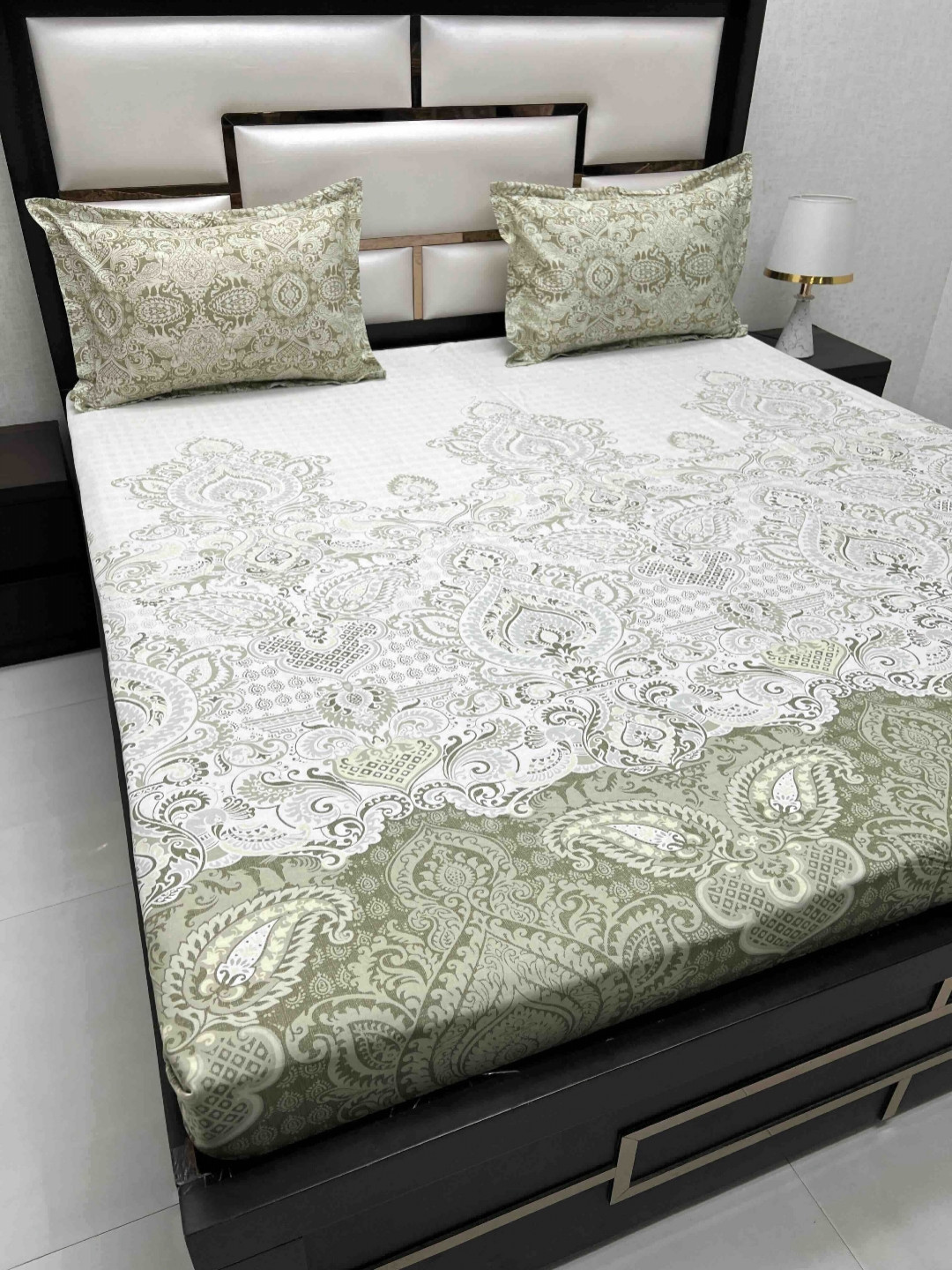 

Pure Decor Cotton King Size Double Bed Bedsheet With 2 Pillow Covers 2.74m X 2.74m, Green