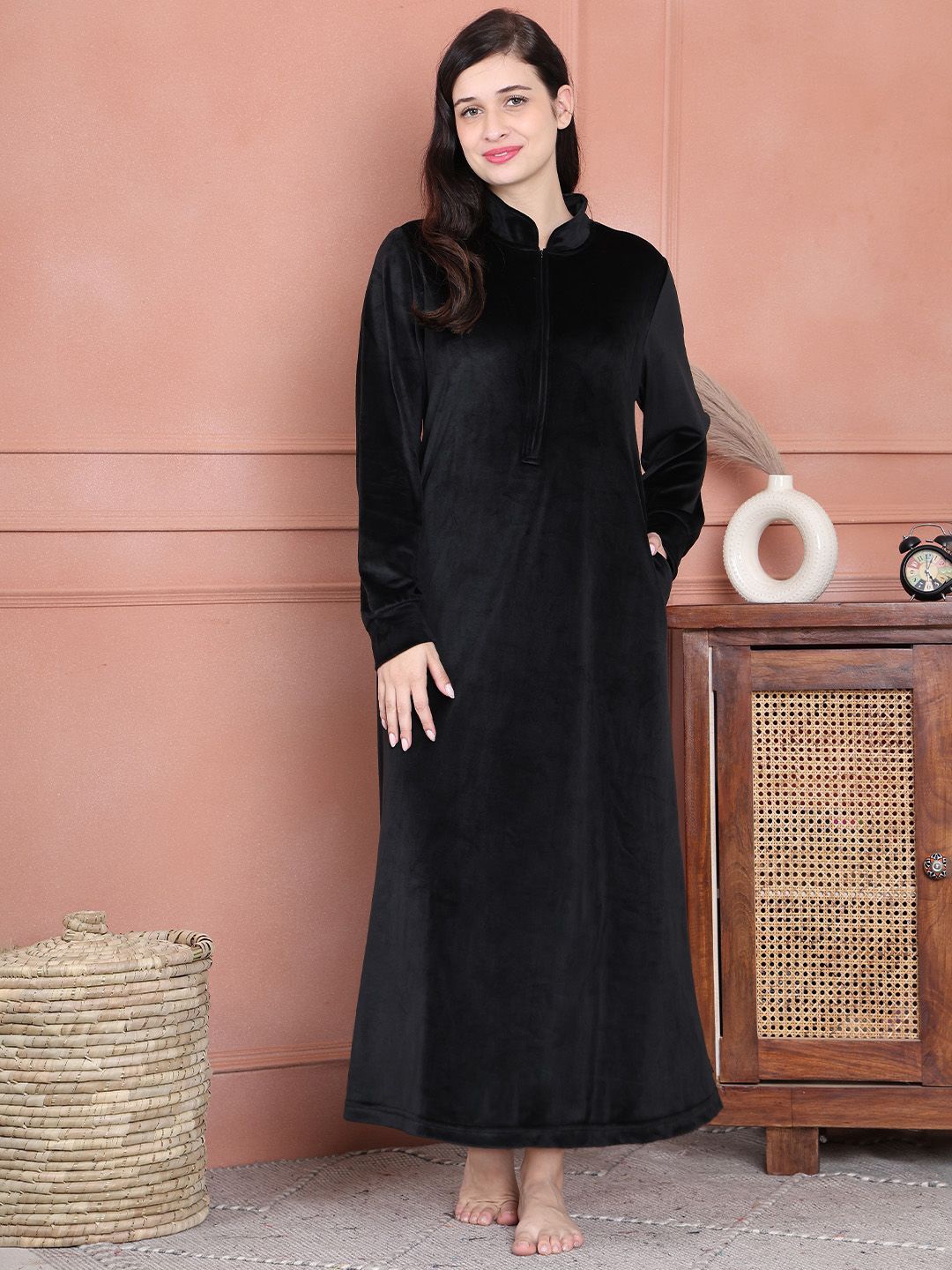 

Secret Wish Women Solid Velvet Winter Nightdress, Black