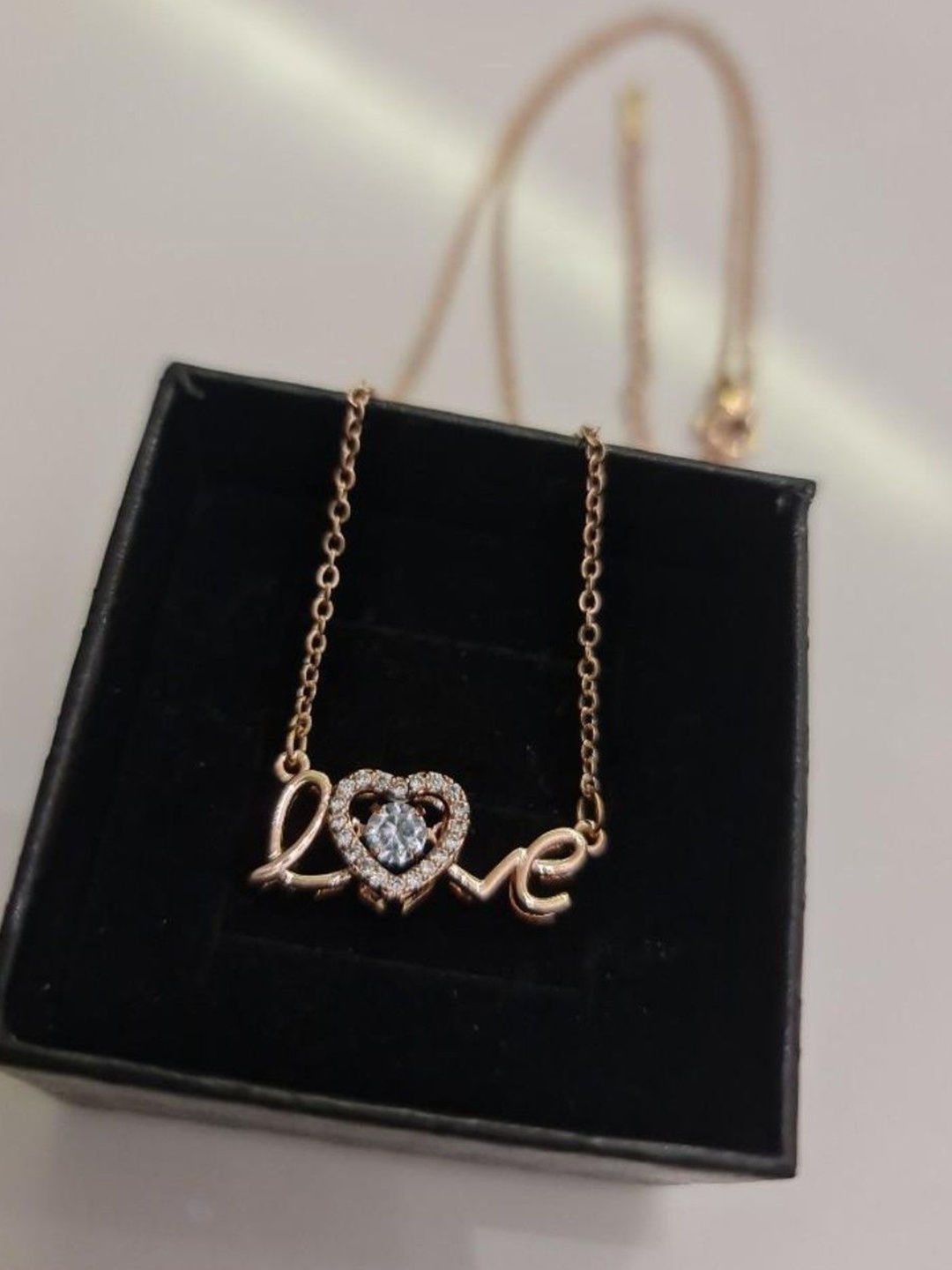 

V FASHION JEWELLERY Rose Gold-Plated Artificial Stones Chain