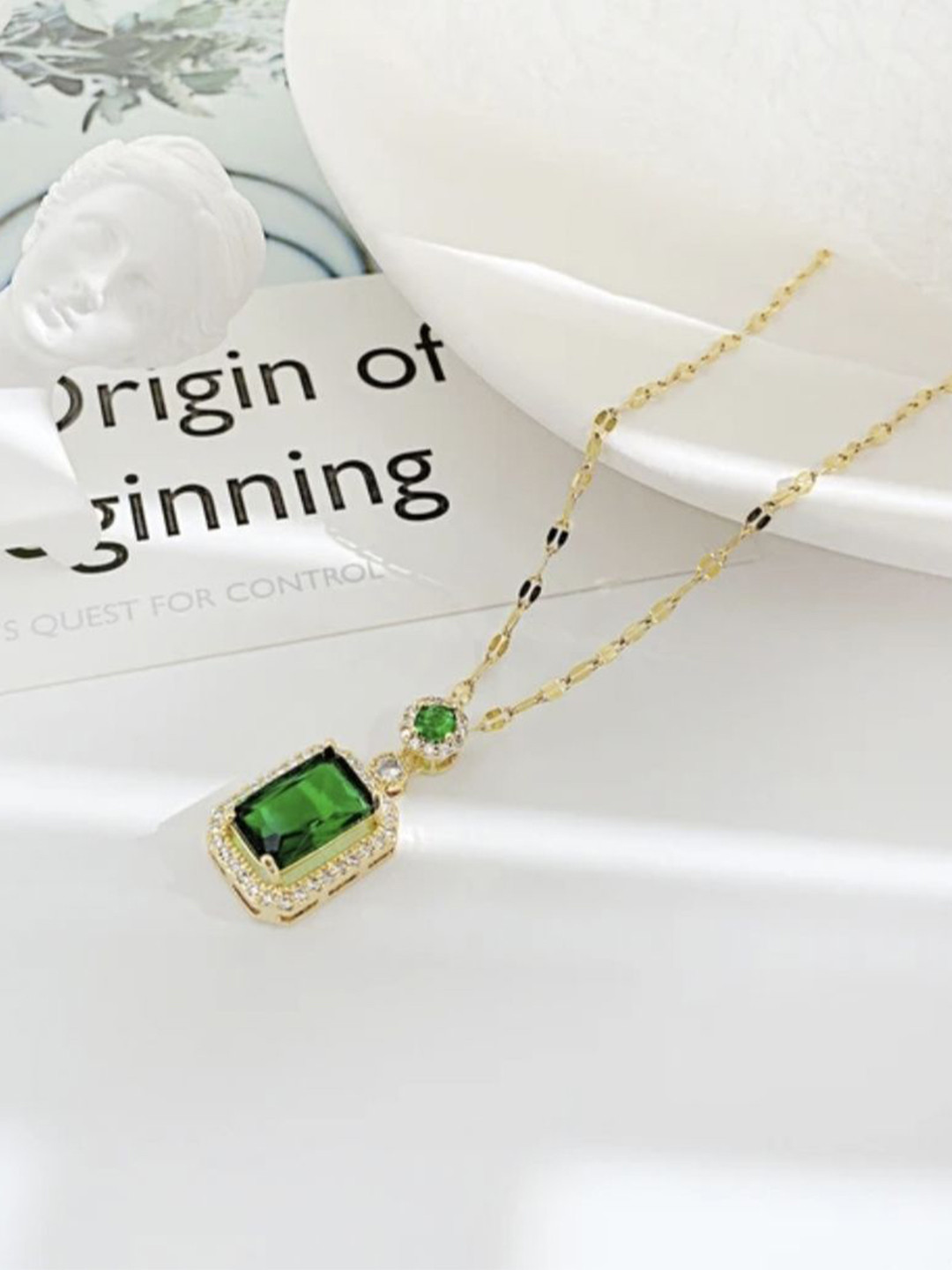 

V FASHION JEWELLERY Gold-Plated Stainless Steel Pendant With Chain