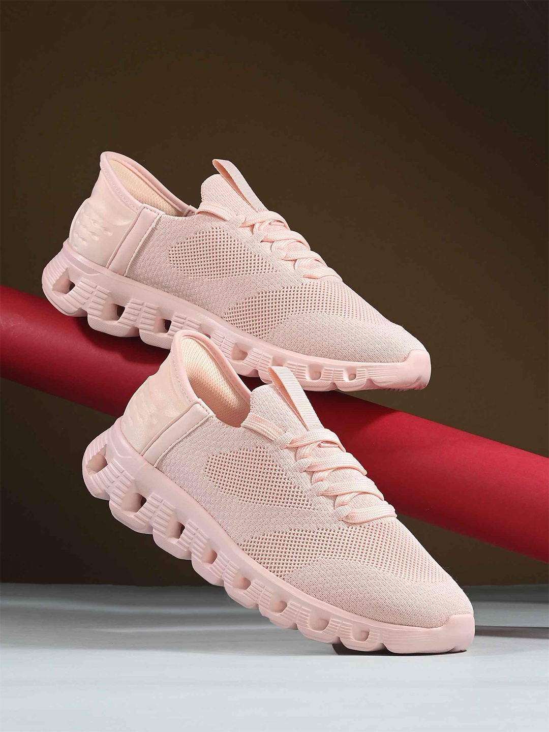 

HRX by Hrithik Roshan Women Textile Walking Shoes, Pink