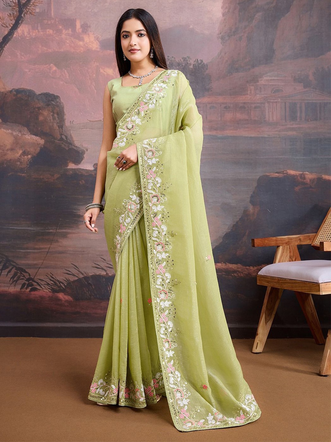 

VenderVilla Floral Embroidered Organza Saree with Exquisite Embroidery, Green