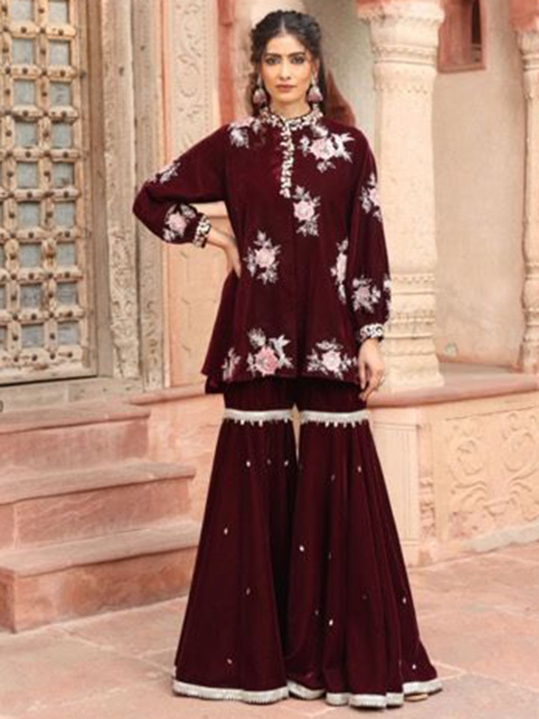 

AJIESH OBEROI Floral Printed Regular Velvet A-Line Kurti with Sharara, Maroon