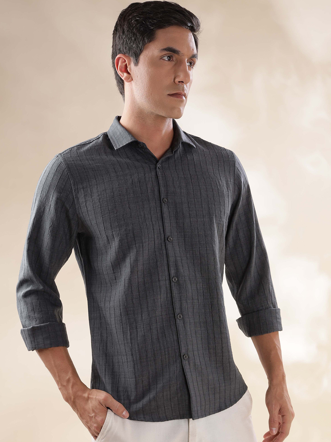 

HERE&NOW Men Cutaway Collar Textured Slim Fit Casual Shirt, Grey