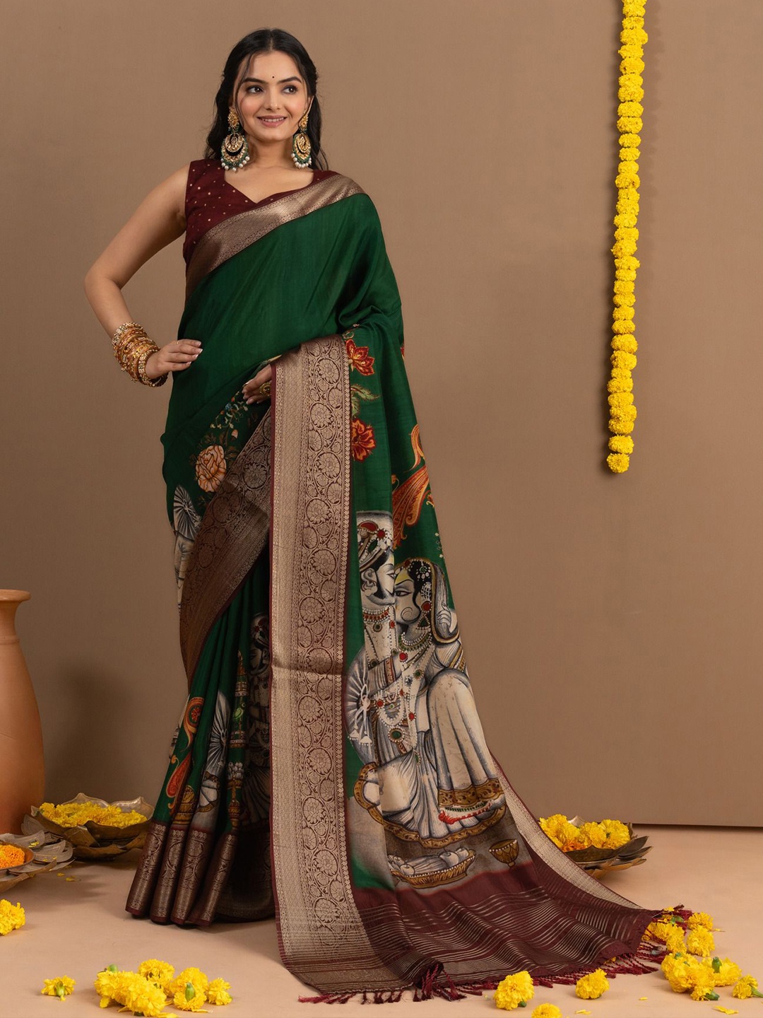 

Ekana Ethnic Motifs Printed Saree, Green