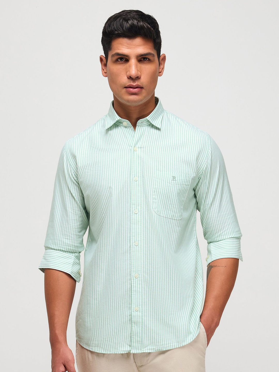 

Red Flame Men Spread Collar Vertical Striped Cotton Casual Shirt, Sea green