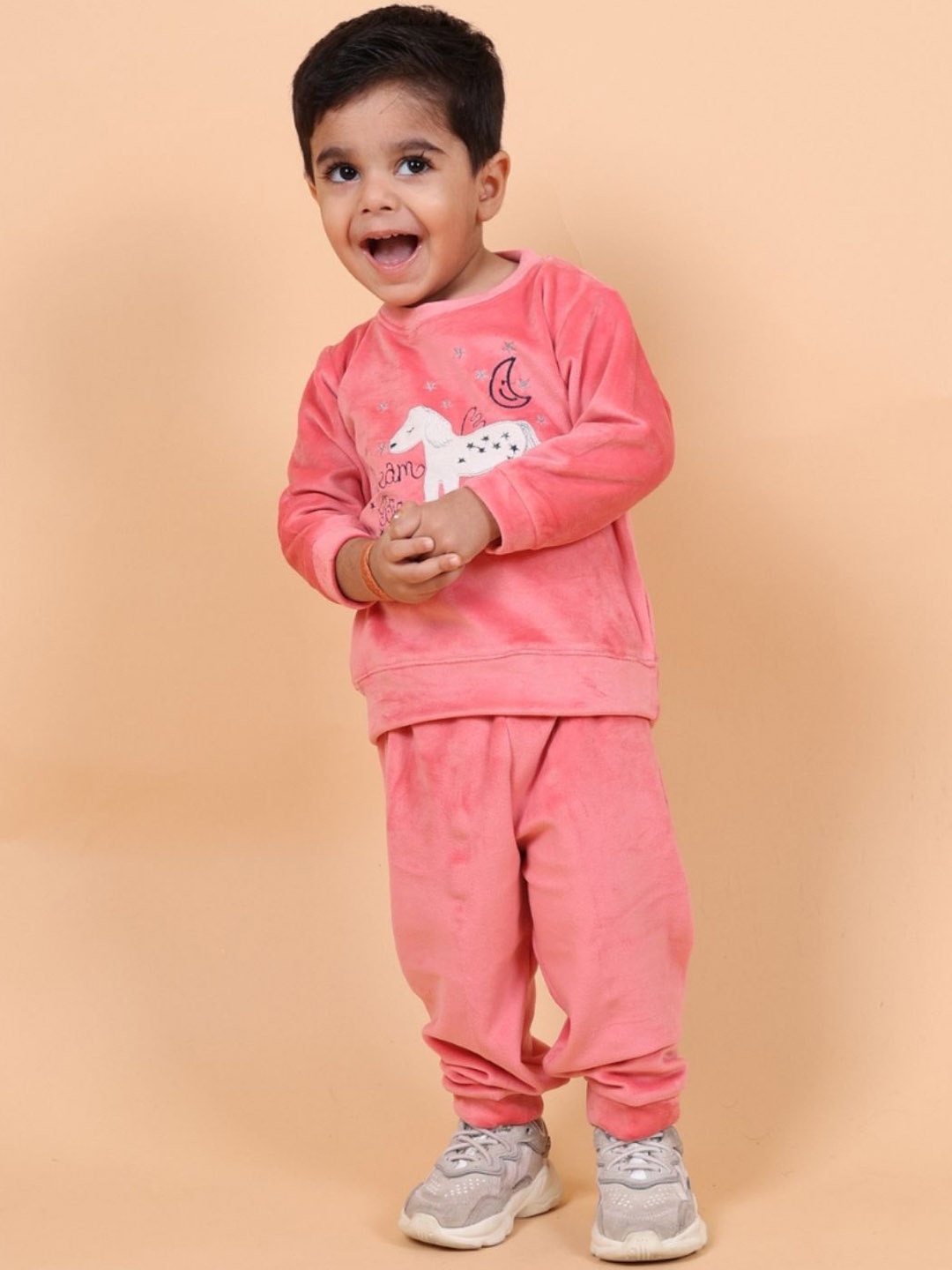 

MAMA AND PEACHES Kids Embroidered Long Sleeves Sweatshirt with Trousers, Pink