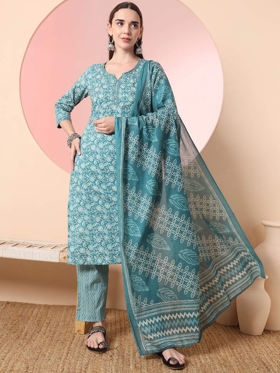 

Yufta Green Floral Printed Regular Mirror Work Pure Cotton Kurta With Trouser With Dupatta