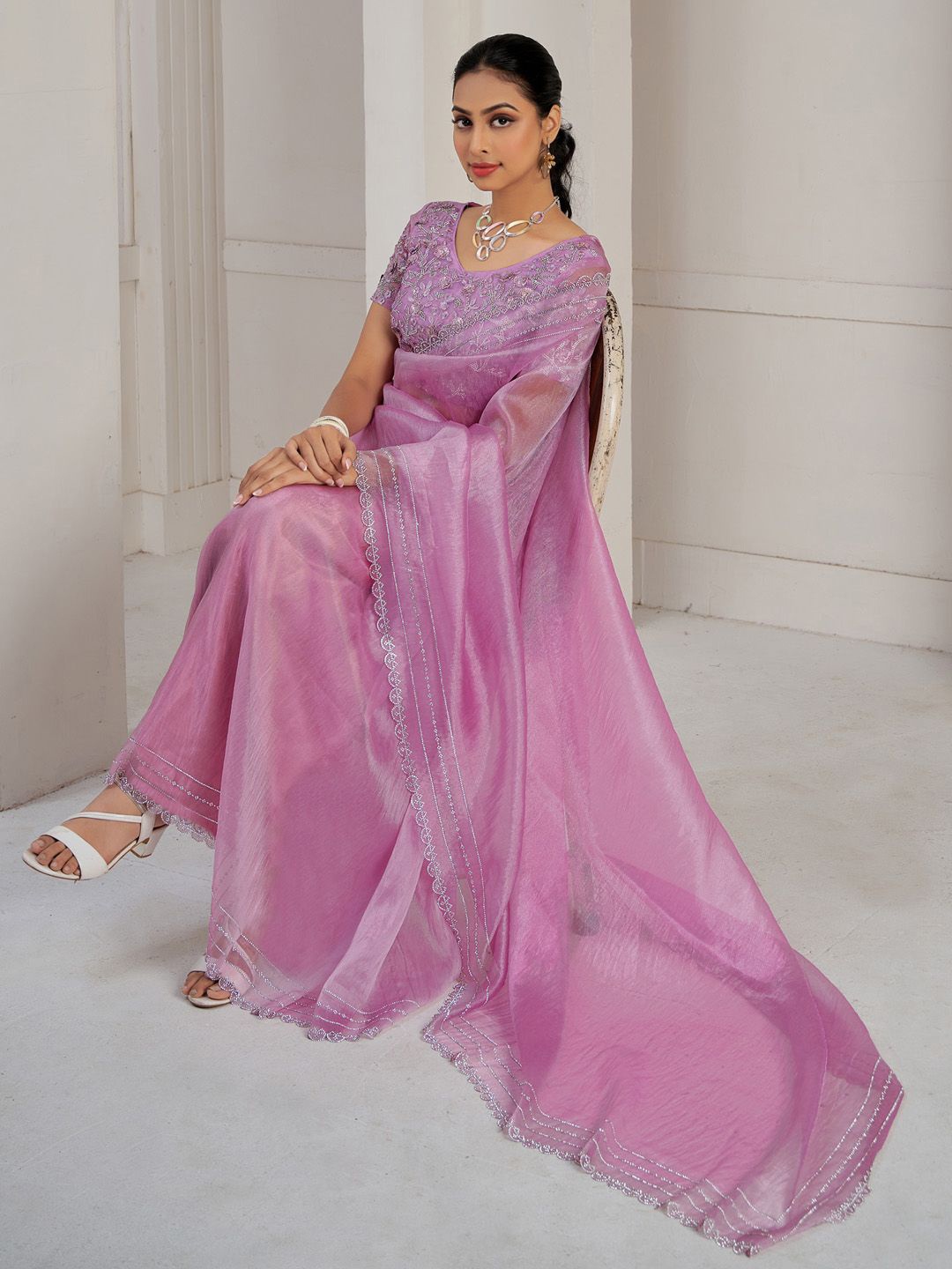 

Saree mall Embellished Beads and Stones Organza Sarees, Mauve