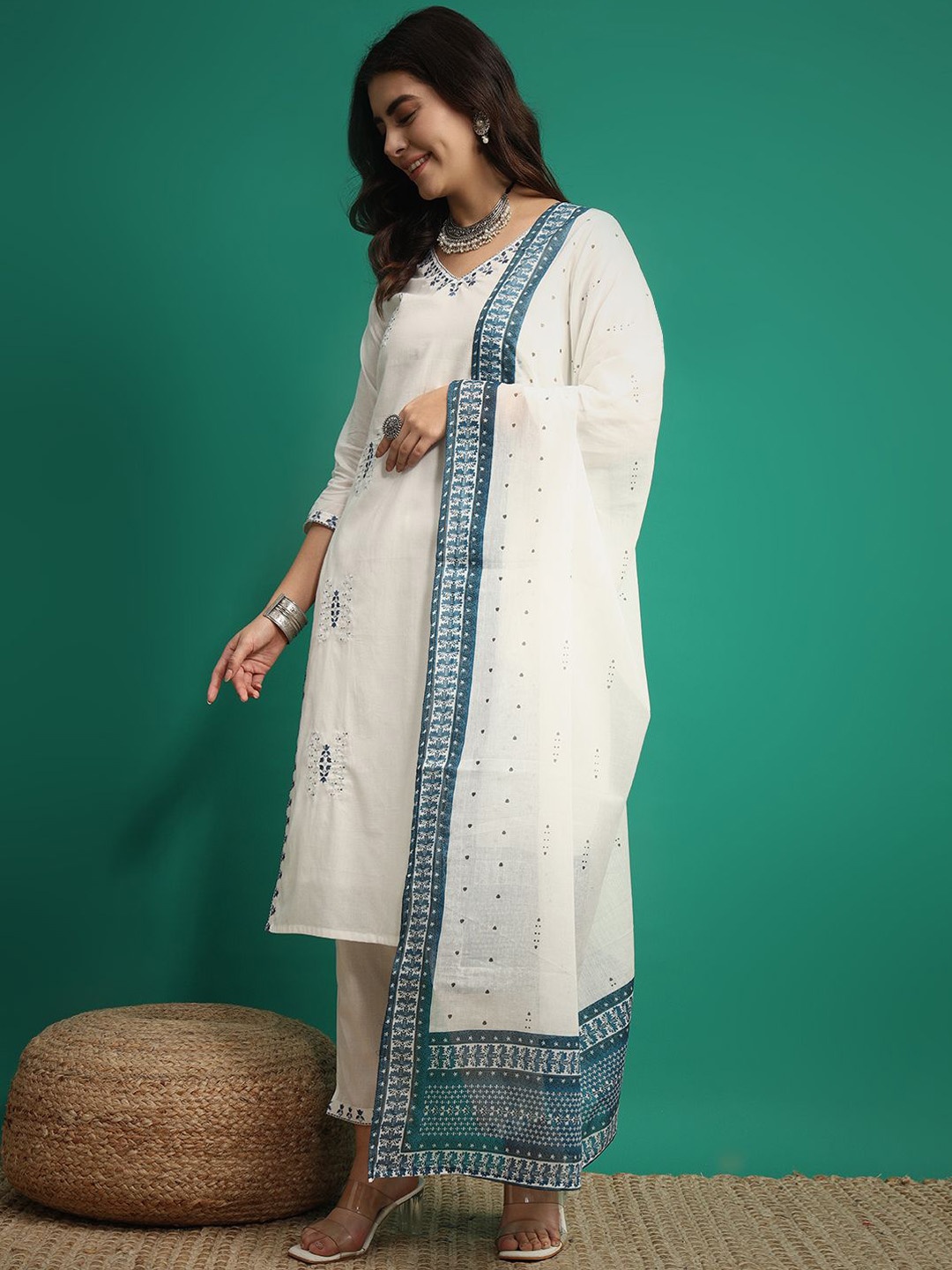 

IkDaiya V-Neck Floral Embroidered Sequinned Pure Cotton Kurta with Trouser & Dupatta, White