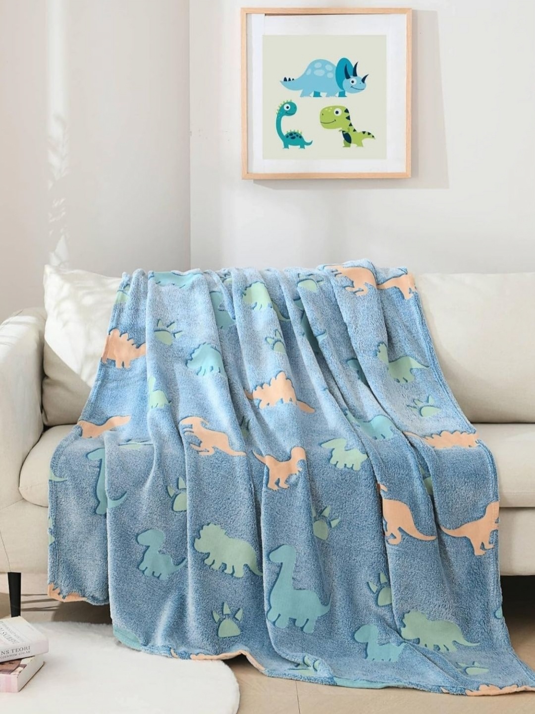 

Famyo Glow in The Dark Big Blue & Green Dino 220 GSM Queen Size Blanket