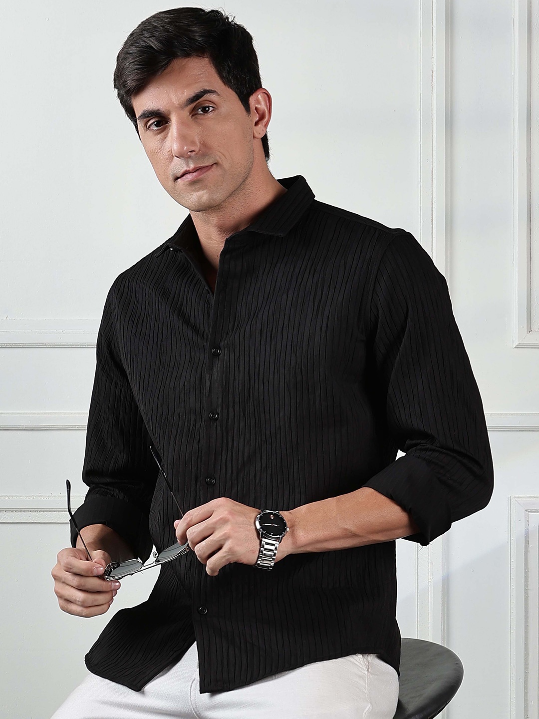 

HERE&NOW Men Spread Collar Textured Slim Fit Casual Shirt, Black