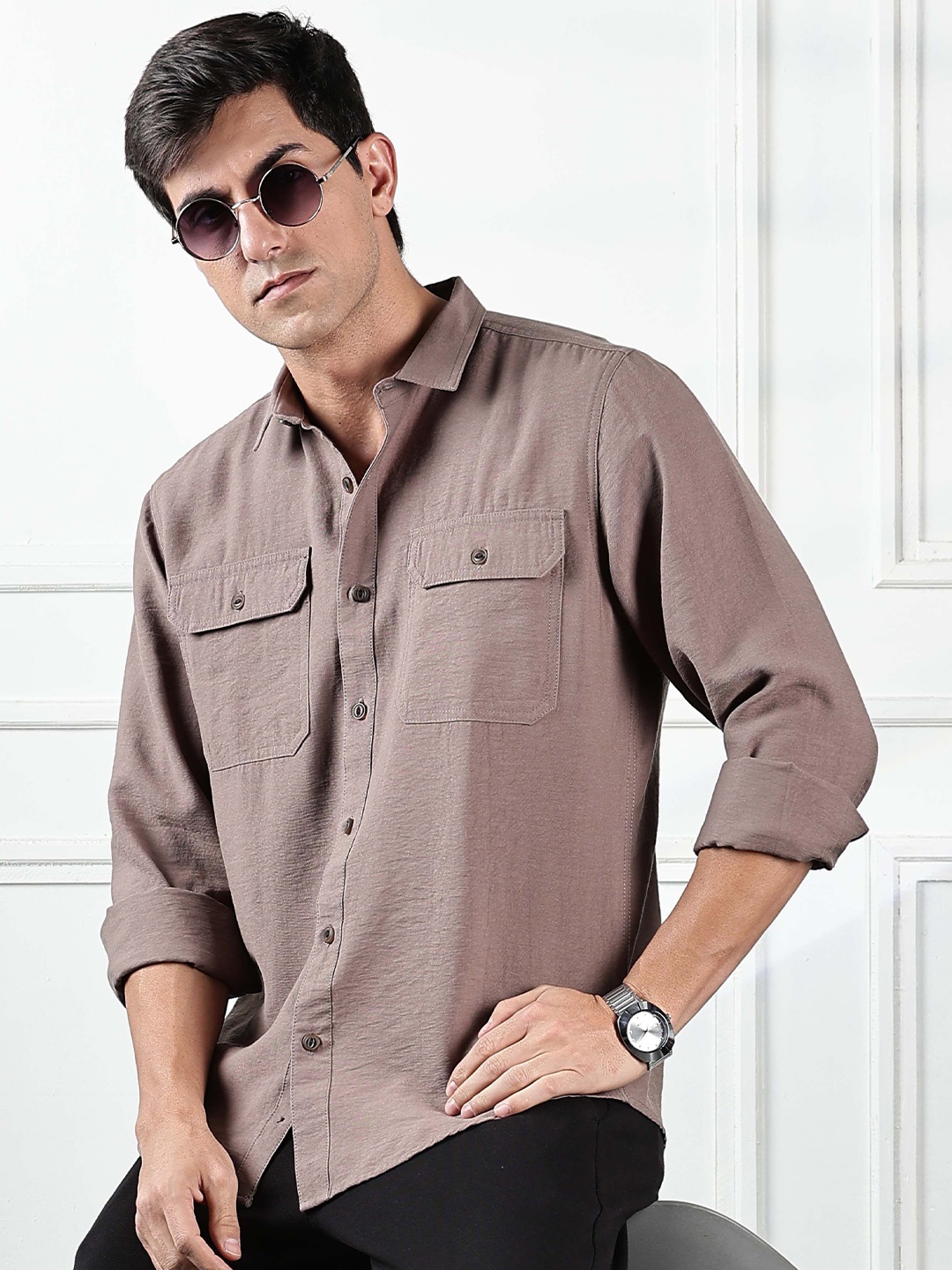 

HERE&NOW Men Cutaway Collar Solid Casual Shirt, Brown