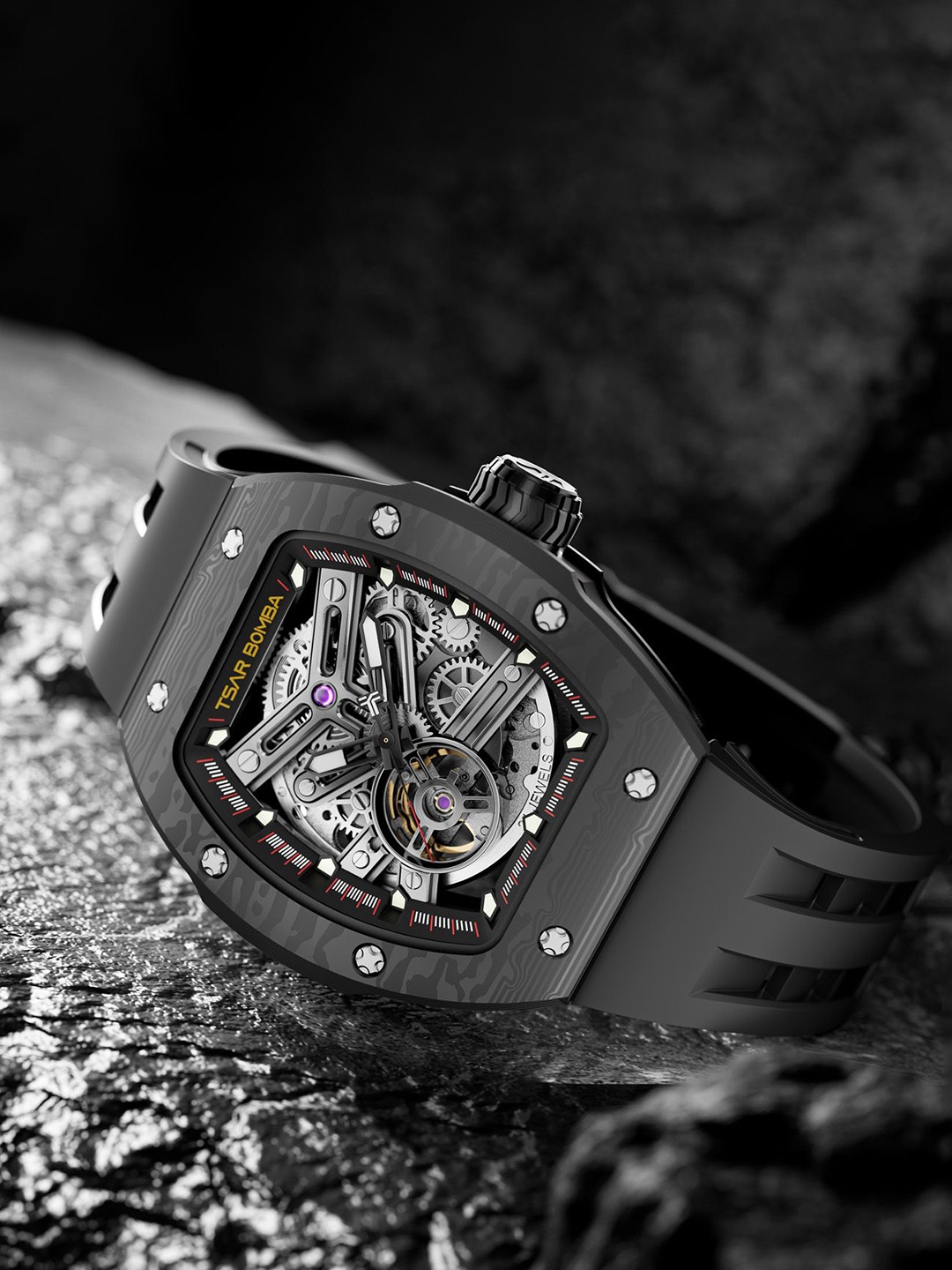 

Tsar Bomba Men Brass Dial & Straps Analogue Automatic Motion Powered Watch TB8218-04_BB, Black