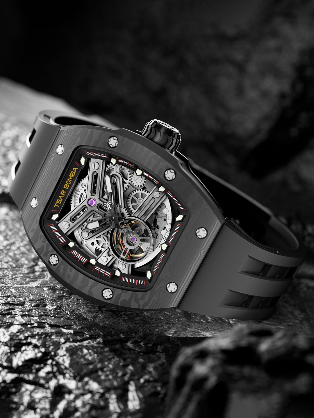 

Tsar Bomba Men Brass Dial & Straps Analogue Automatic Motion Powered Watch TB8218-04_BW, Black