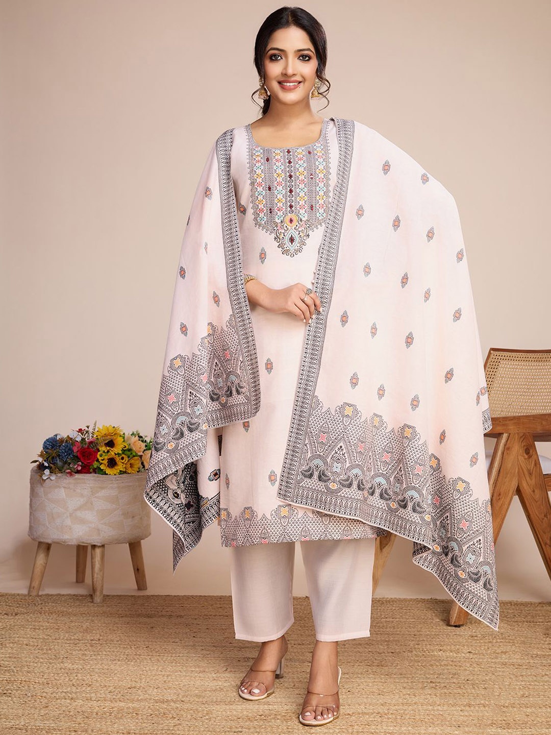 

Panzora Ethnic Motifs Printed Kurta with Trousers & Dupatta, White