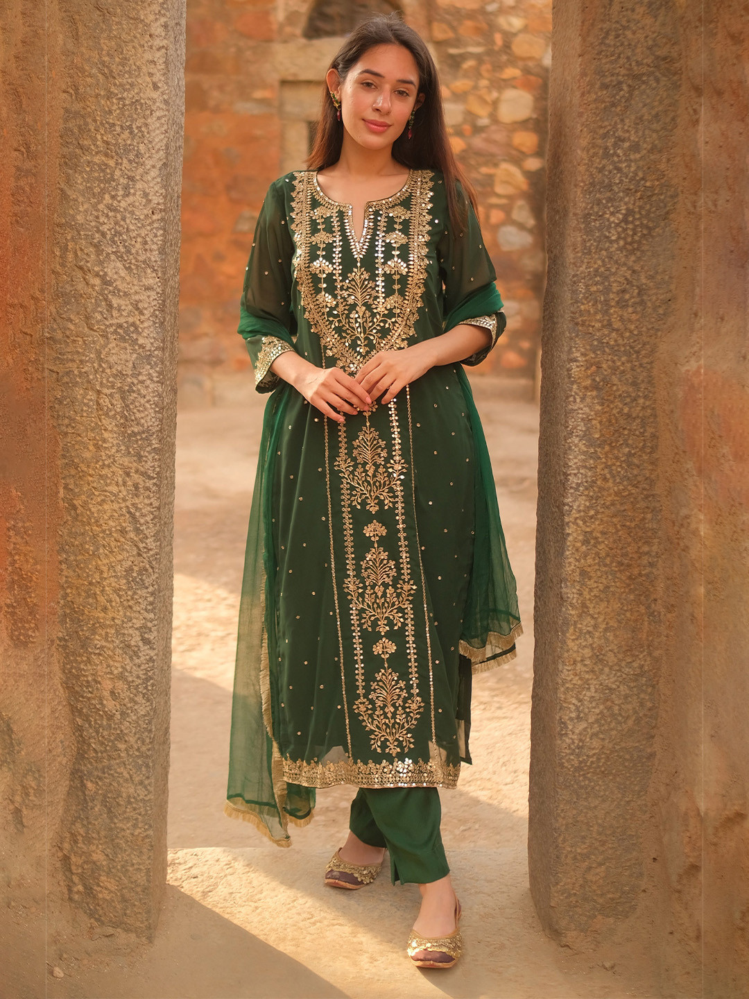 

DIMPLE DESIGN STUDIO Ethnic Motifs Embroidered Georgette Straight Kurta Trousers & Dupatta, Green