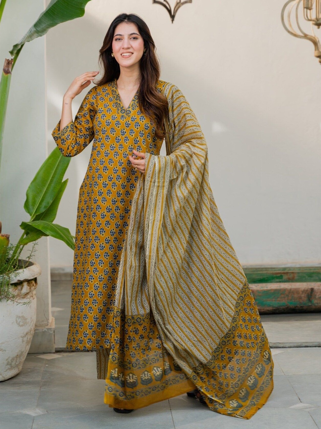 

DIMPLE DESIGN STUDIO Floral Printed Pure Cotton Straight Kurta With Trousers & Dupatta, Yellow