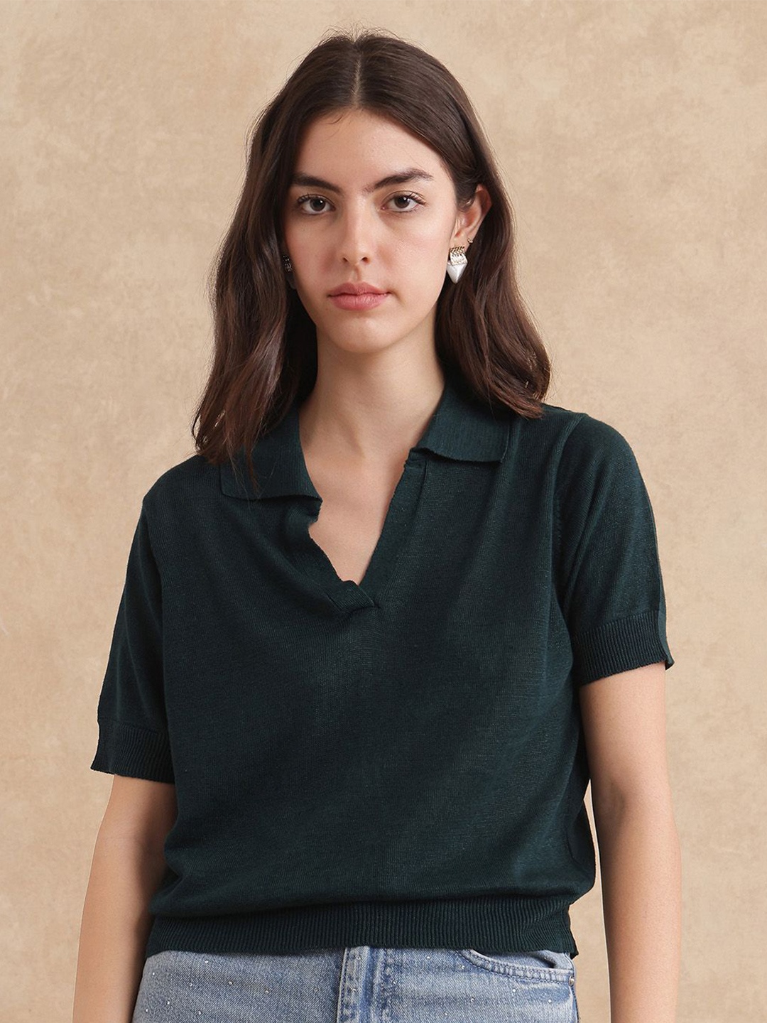 

RAREISM Women Solid Polo Collar Cotton T-shirt, Green