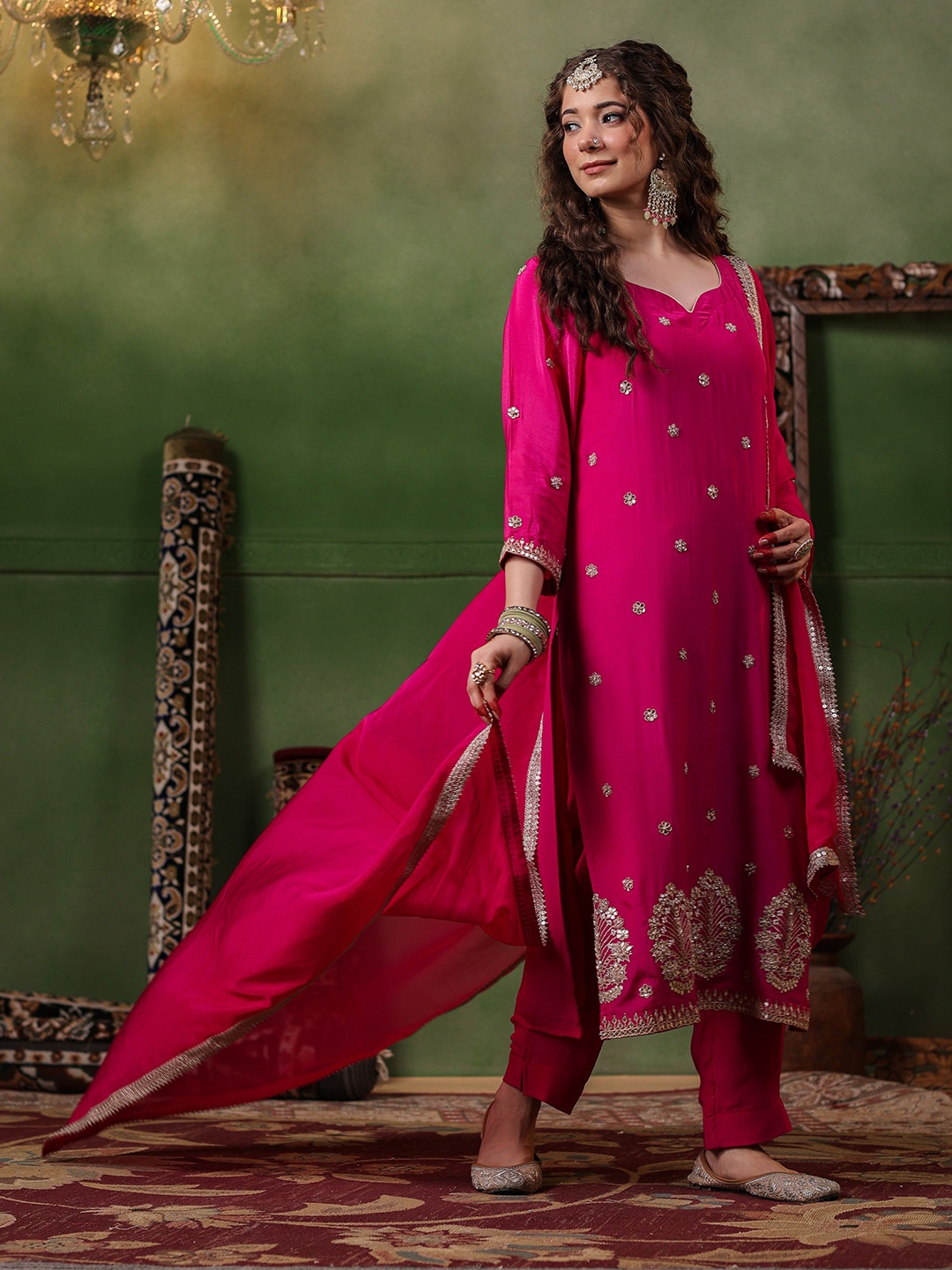 

DIMPLE DESIGN STUDIO Women Floral Embroidered Regular Kurta With Palazzos & Dupatta, Pink