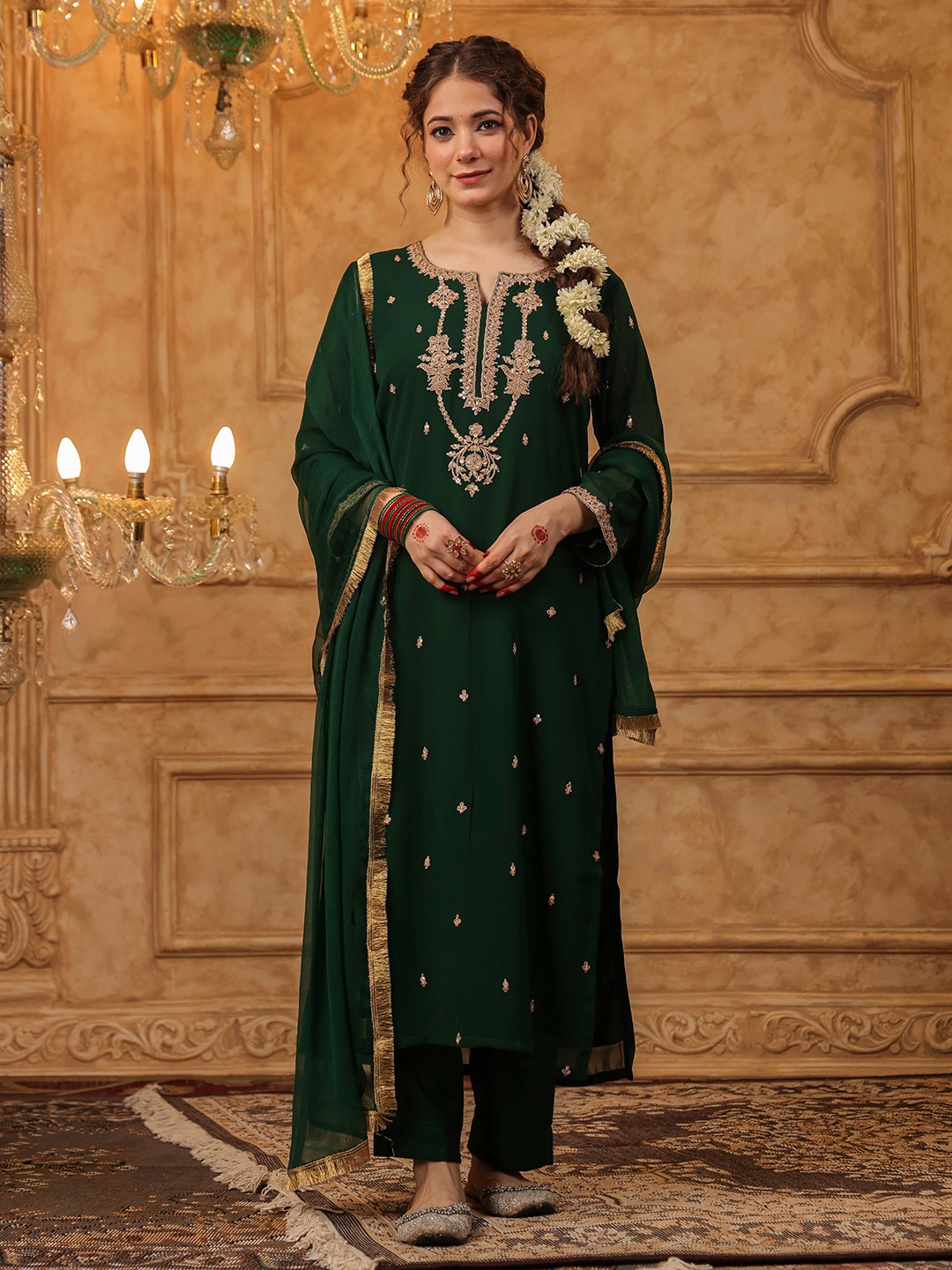 

DIMPLE DESIGN STUDIO Women Floral Embroidered Georgette Kurta with Trousers & Dupatta, Green