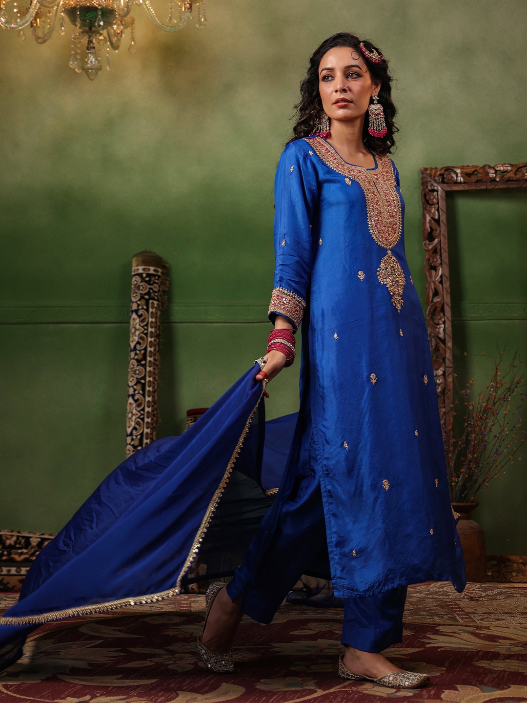 

DIMPLE DESIGN STUDIO Ethnic Motifs Embroidered Silk Straight Kurta with Trousers & Dupatta, Blue
