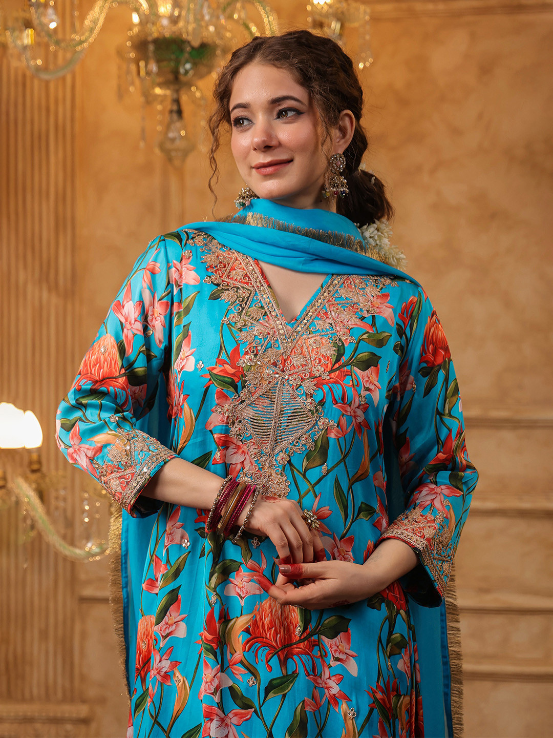 

DIMPLE DESIGN STUDIO Floral Embroidered Sequinned A-Line Kurta with Pyjamas & Dupatta, Blue