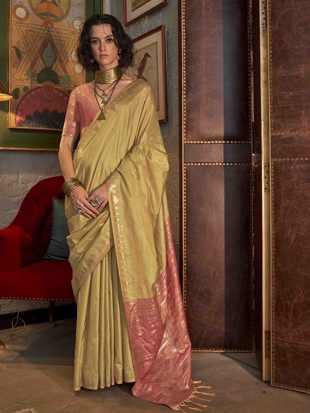 

Mitera Woven Design Tussar Saree, Green