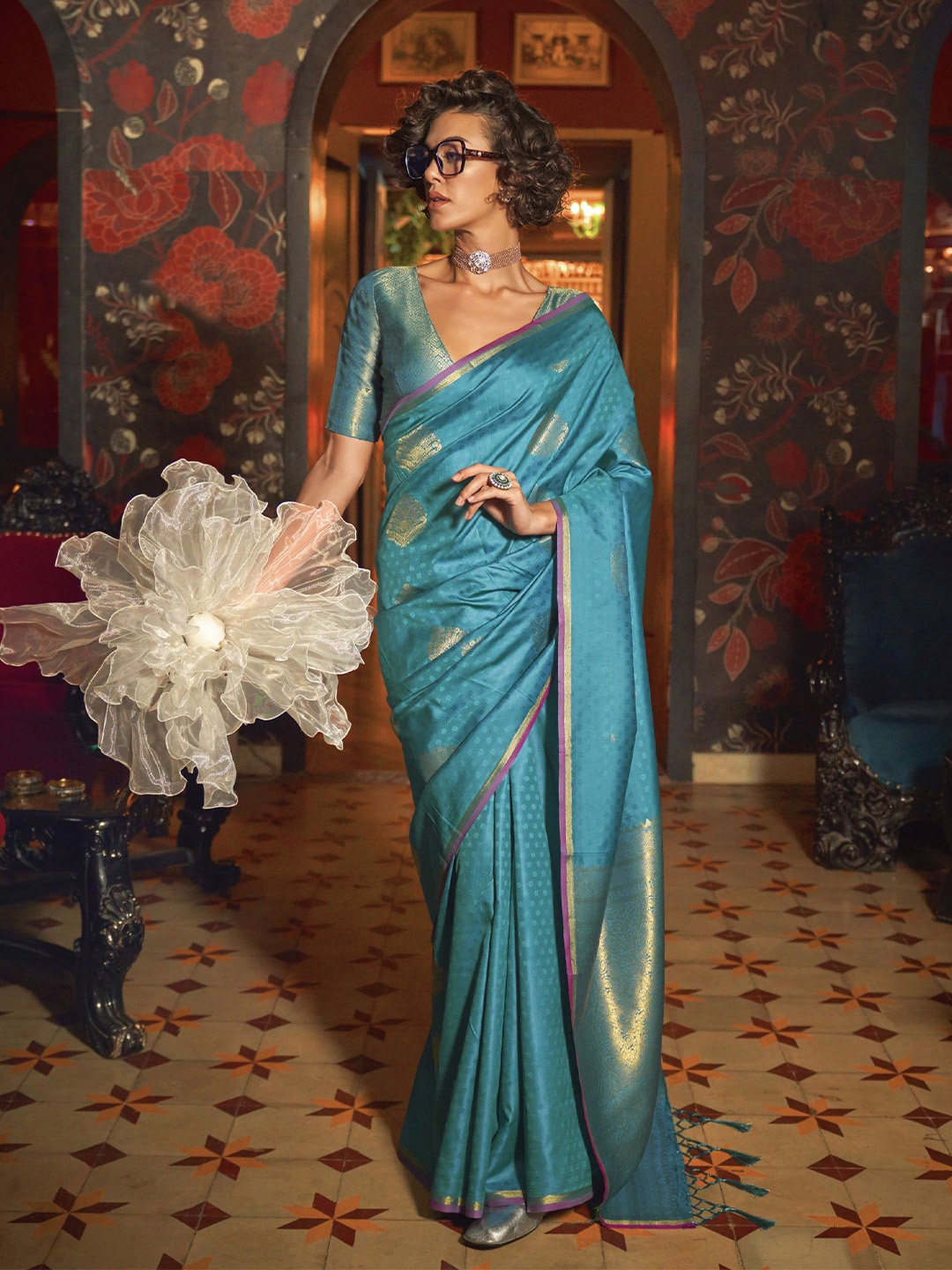 

Mitera Woven Design Silk Blend Saree, Green