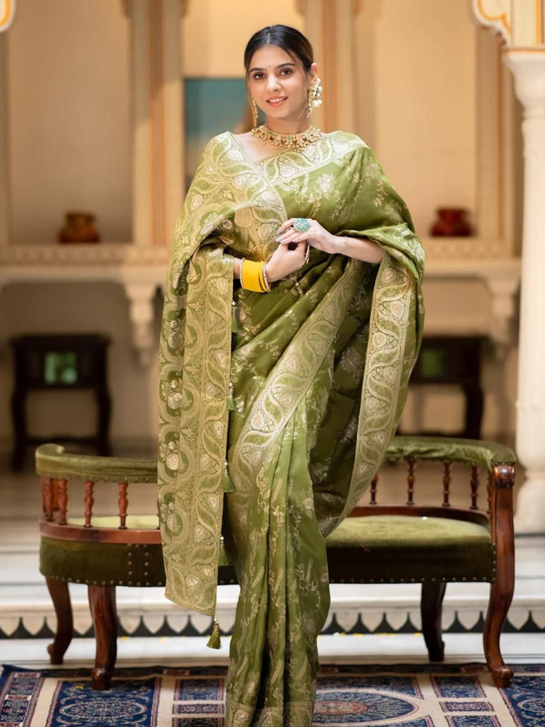 

KALINI Ethnic Motifs Zari Banarasi Saree, Green