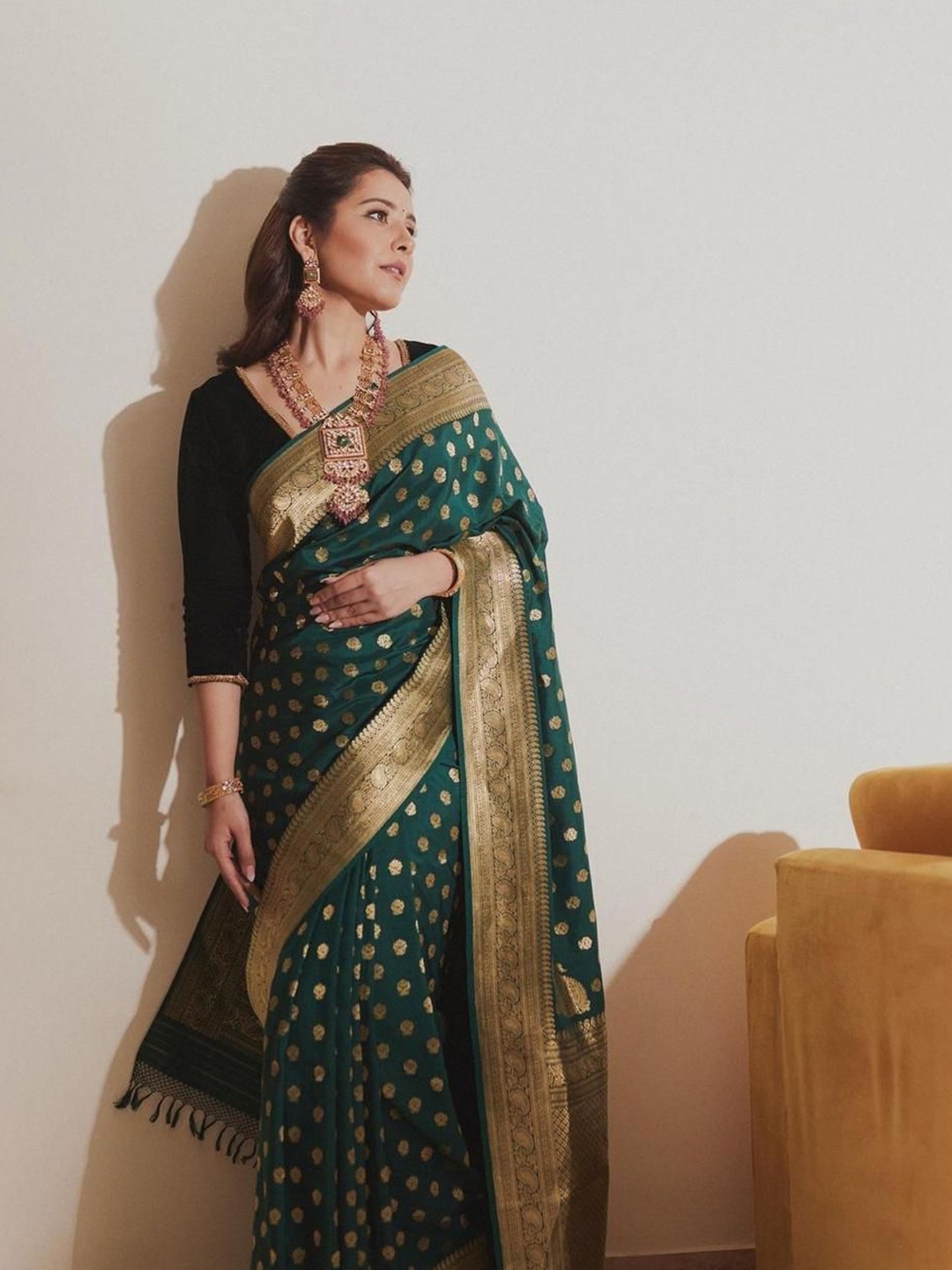 

KALINI Woven Design Zari Banarasi Saree, Green