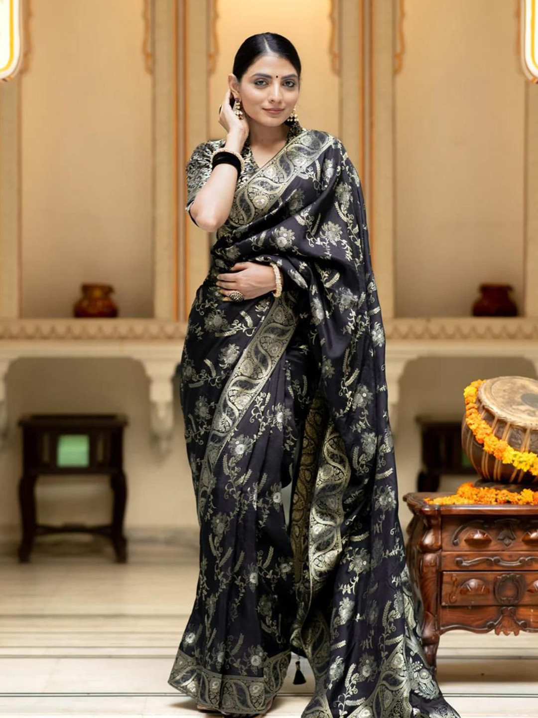 

KALINI Woven Design Ethnic Motifs Zari Banarasi Saree, Black