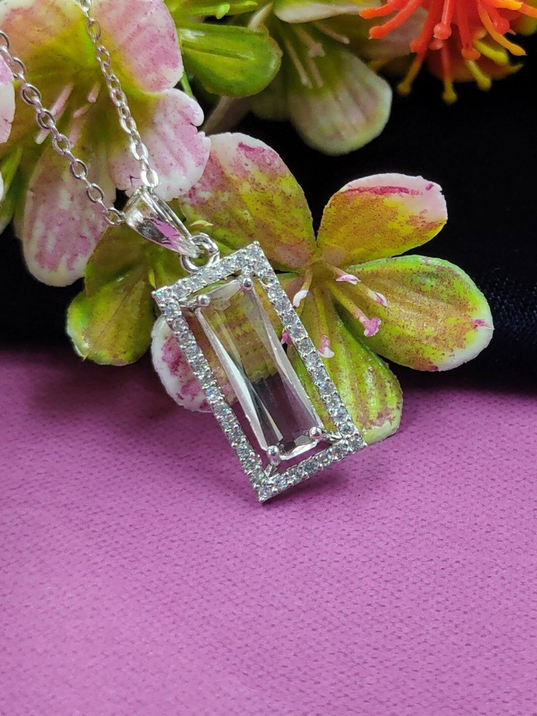 

Knigght Angel Jewels Silver-Plated Square Pendants