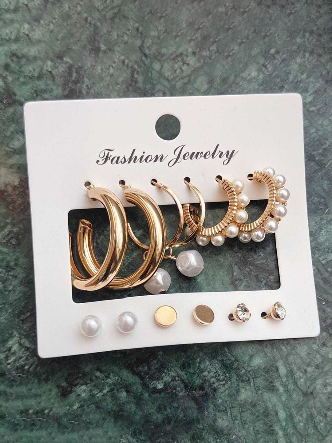 

Knigght Angel Jewels Contemporary Studs Earrings, Gold