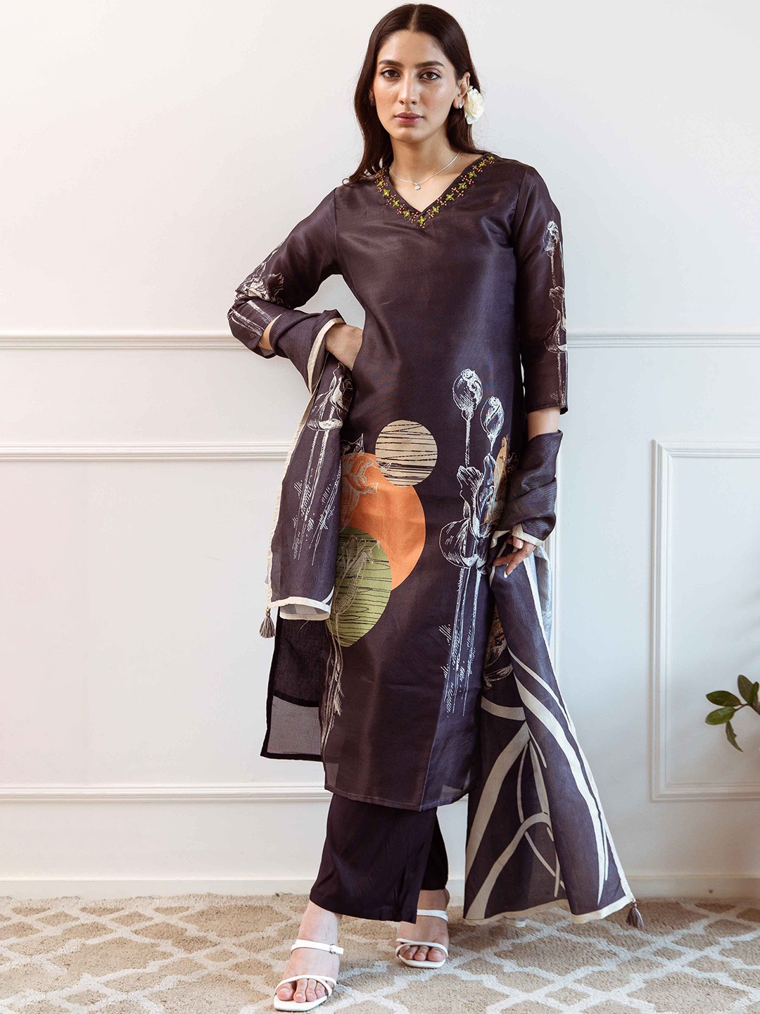 

KALINI Women Printed Regular Sequinned Kurta with Trousers & With Dupatta, Black
