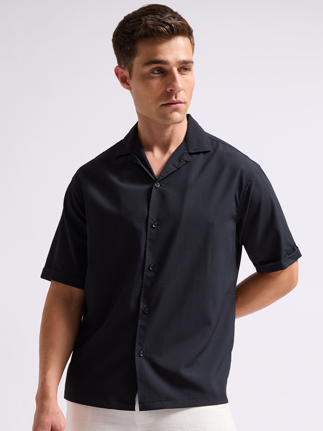 

MISCHIEF MONKEY Men Classic Boxy Opaque Casual Shirt, Black