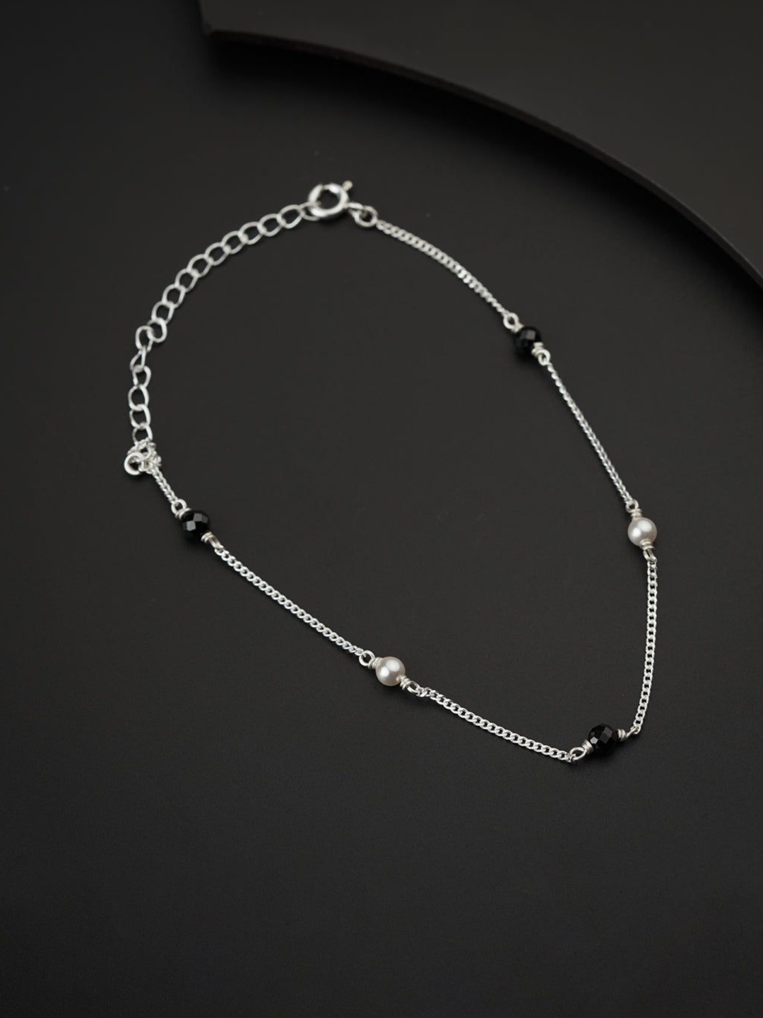 

House of Aadyaa Anklet, Silver