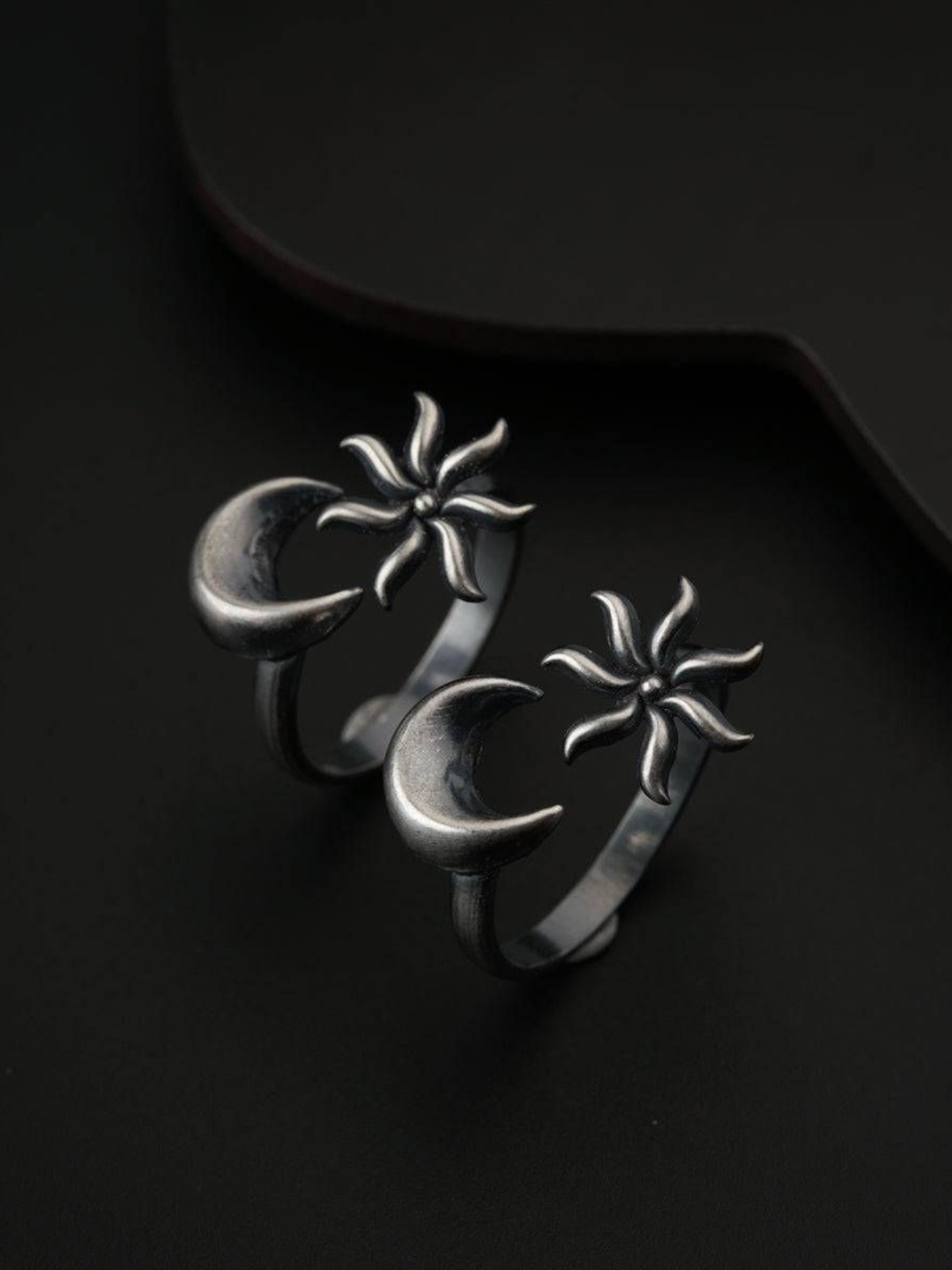 

House of Aadyaa Handcrafted Toe Rings, Silver