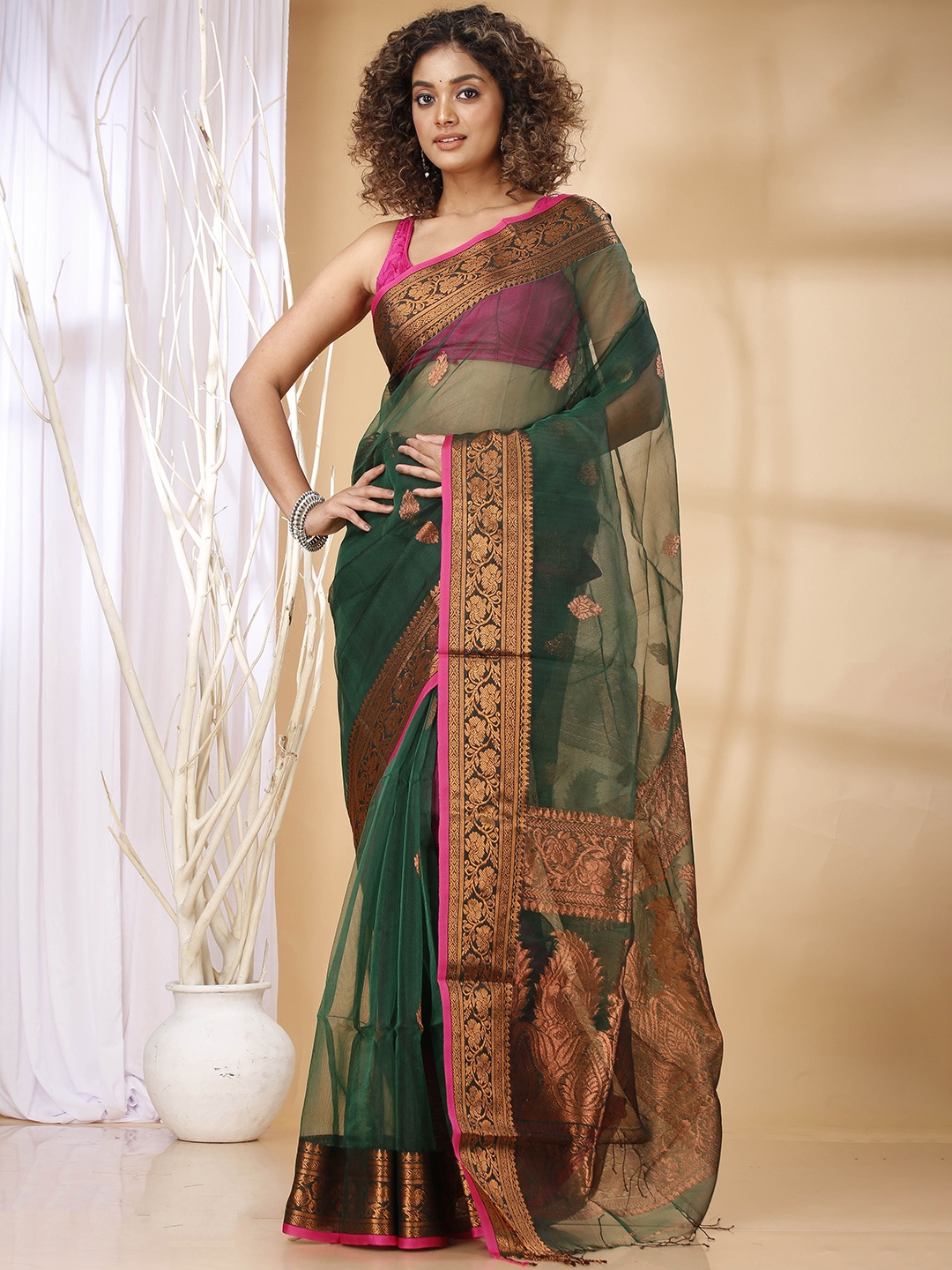 

Ruuprekha Woven Design Pure Silk Fusion Tussar Saree, Green