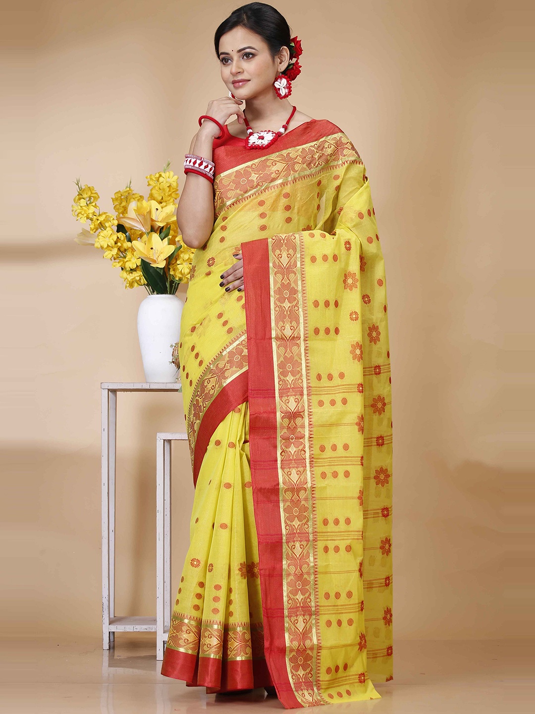

Ruuprekha Woven Design Pure Cotton Fusion Taant Saree, Yellow