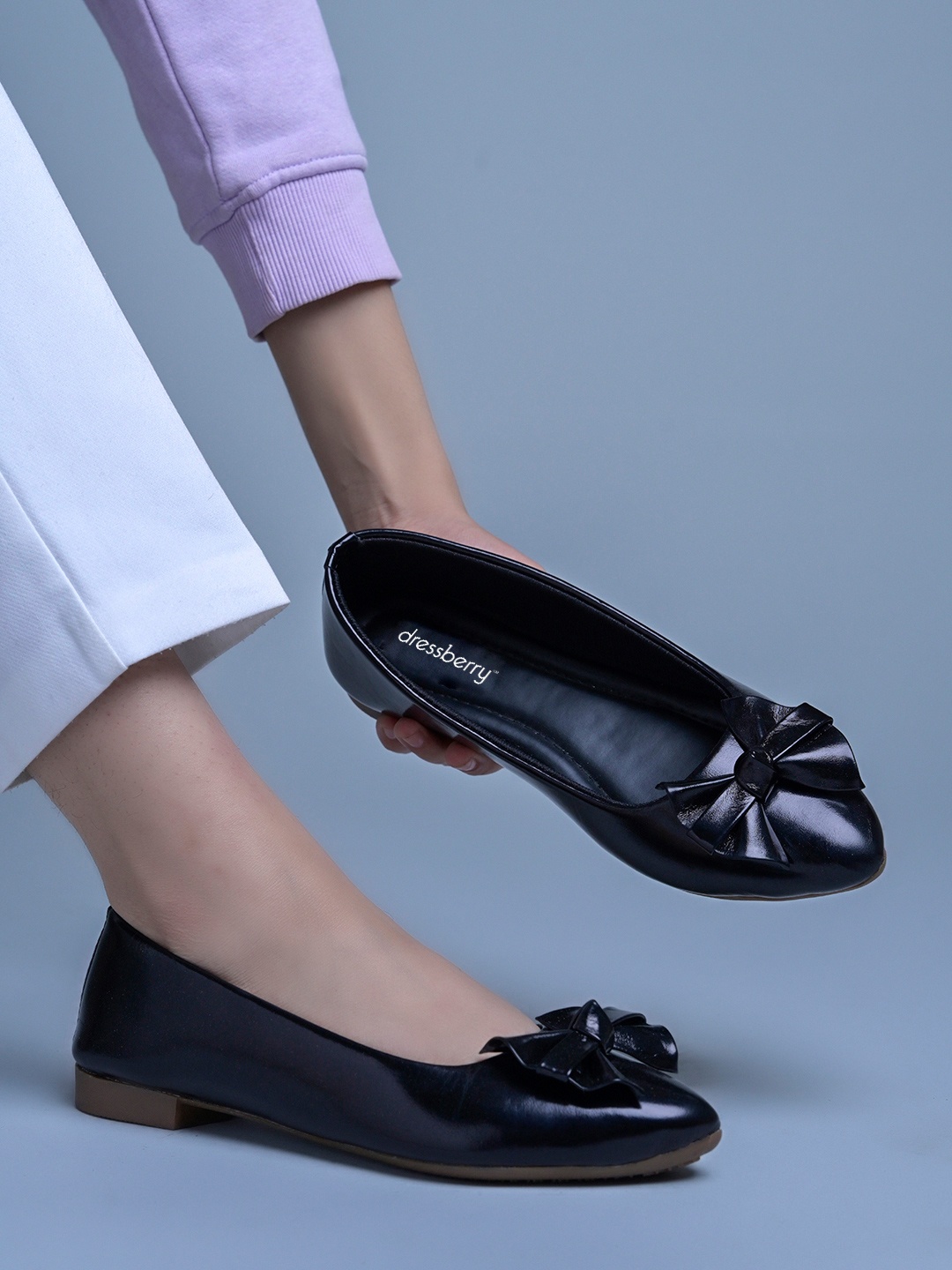 

DressBerry Women Party Ballerinas with Bows Flats, Black