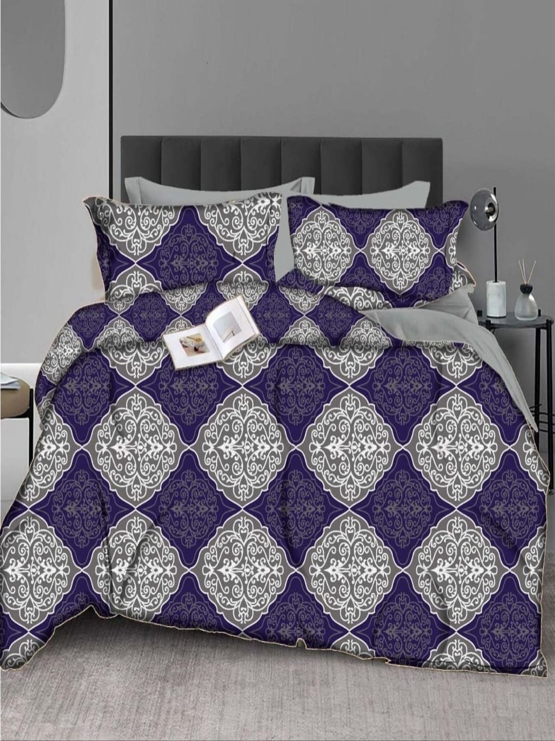 

Siroki Bond Blue & White Floral 210 TC Queen Bedsheet with 2 Pillow Covers